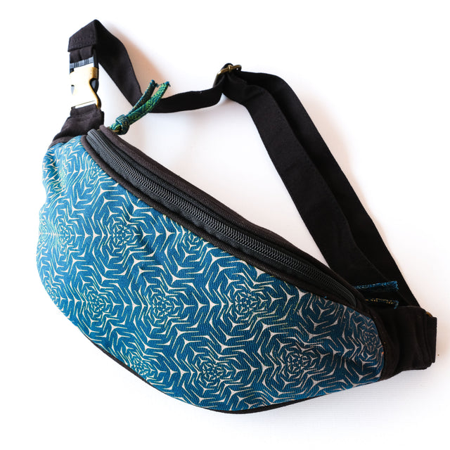 Molekula Mono Fanny Pack -emerald